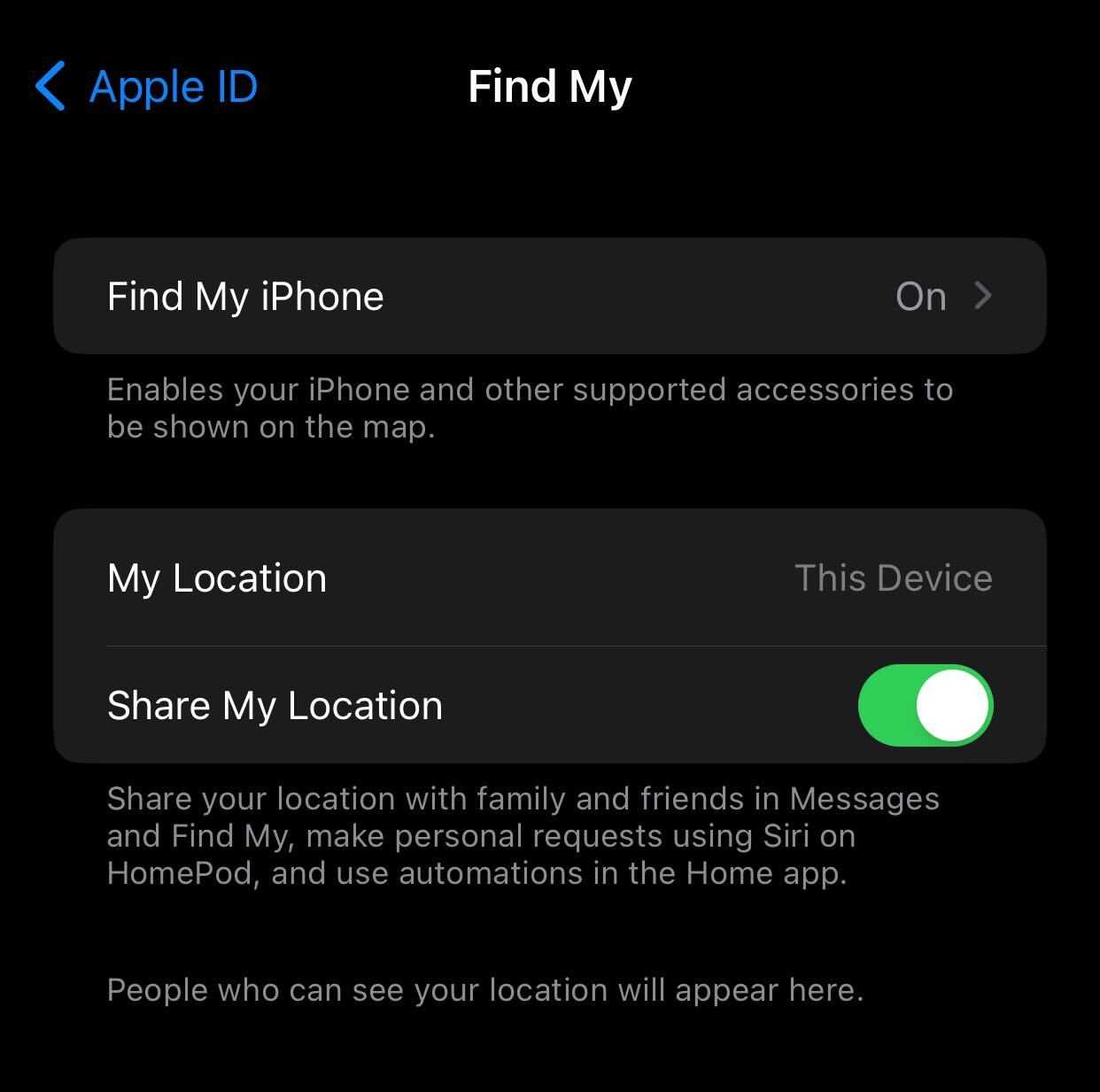 Képernyőkép az iPhone „Find My” funkciójáról, bekapcsolt helymegosztással