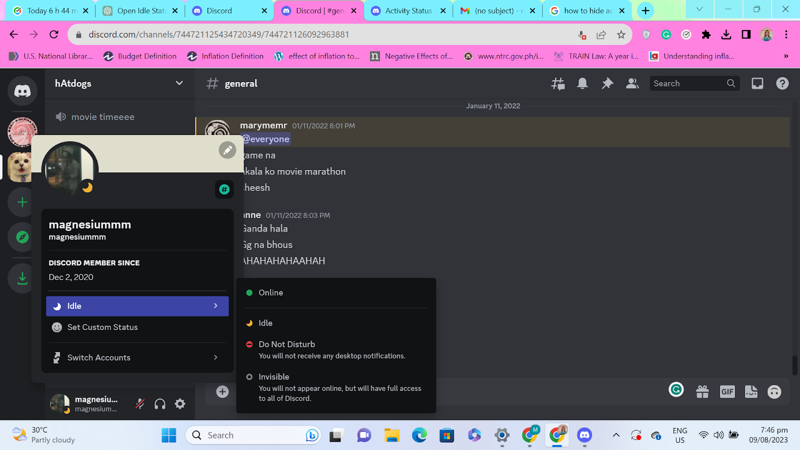 Állapot legördülő menü a Discord Weben